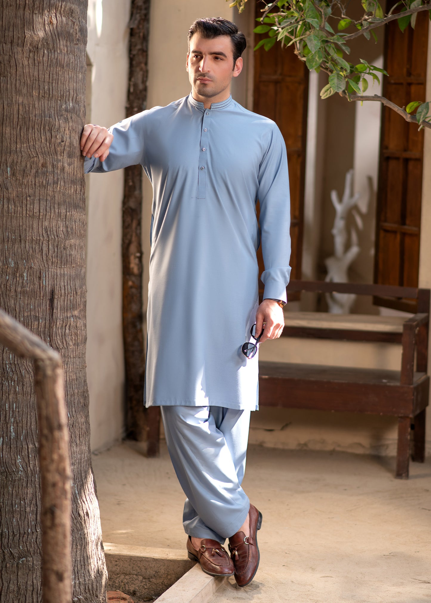 Men's Premium Ban-Embroidered Kameez Shalwar - Sky Blue / Classic Fit.
